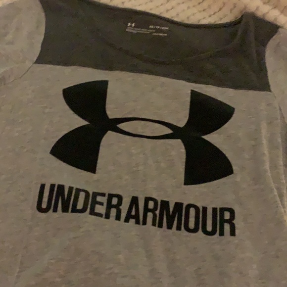 Women’s short sleeve under armor tee - Picture 2 of 5